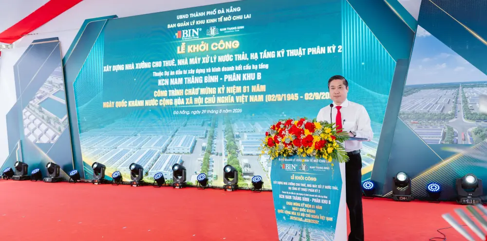 Mr. Phan Thai Binh delivers his directive remarks at the Groundbreaking Ceremony for three new developments at Subdivision B – Nam Thang Binh Industrial Park.