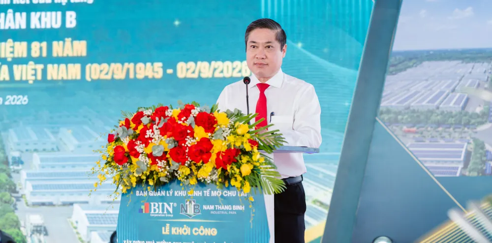 Mr. Phan Thai Binh, Vice Chairman of the Da Nang City People’s Committee, delivers his remarks at the ceremony. Mr. Phan Thai Binh, Vice Chairman of the Da Nang City People’s Committee, delivers his remarks at the ceremony.